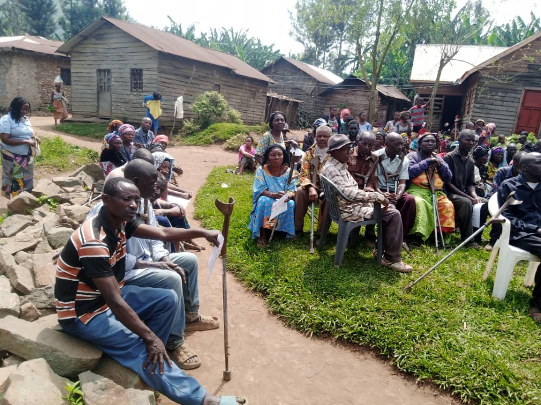 Réunion communautaire en milieu rural organisée par IRDR